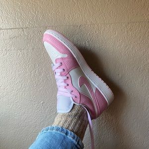 Meet your Posher, Hilda